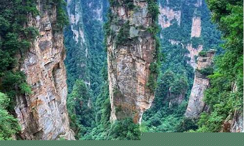张家界必去的三个景点_张家界必去的三个景点简介